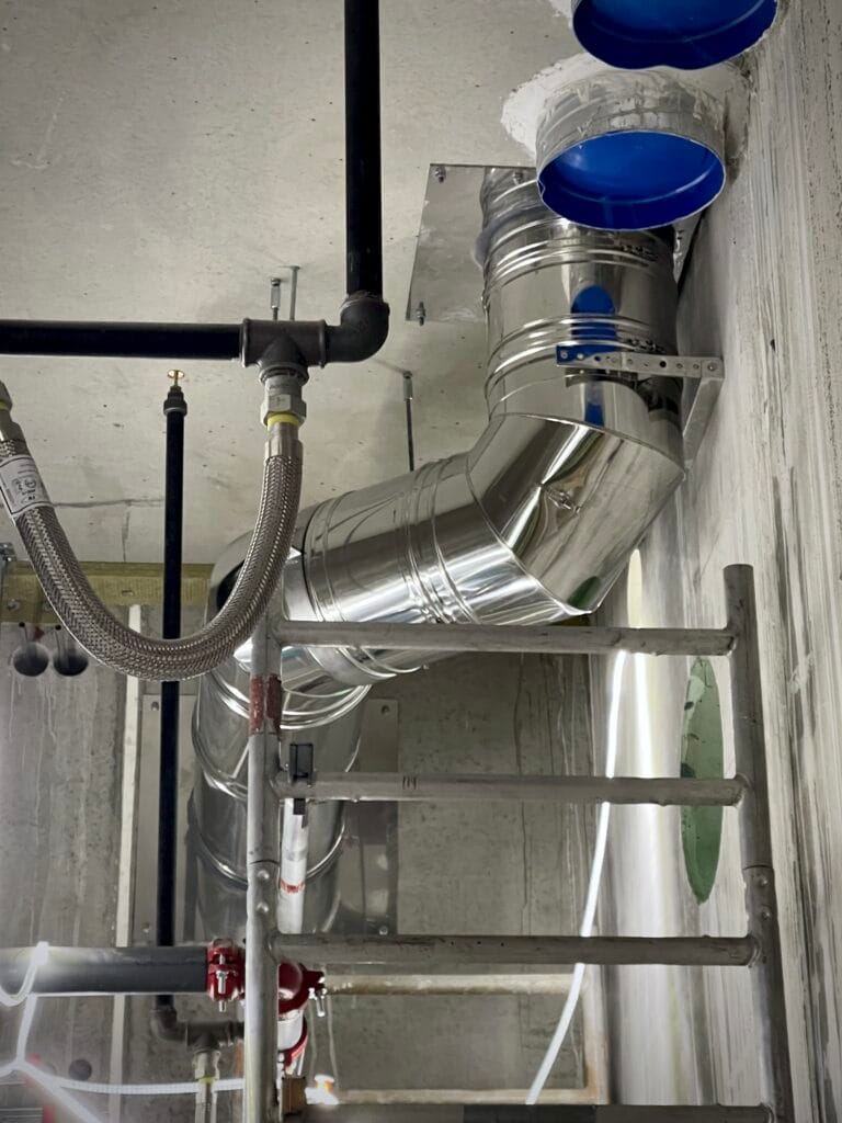 Industrii pipe montering til Skanska prosjekt